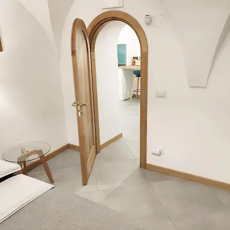 Il Tipo In The Heart Of Apartment *