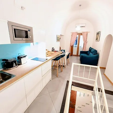 Il Tipo In The Heart Of Apartment *